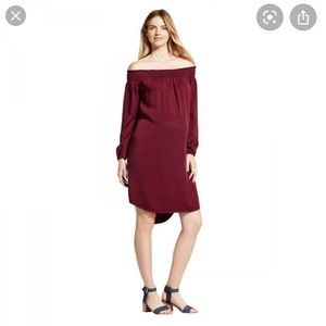 NWOT Isabel Maternity Off-the-Shoulder Dress